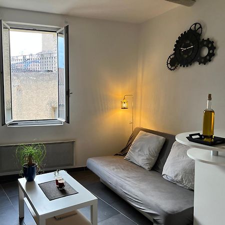 Cosy Studio Hyper Centre Avec Kitchenette & Climatisation كارْبُنْترا المظهر الخارجي الصورة