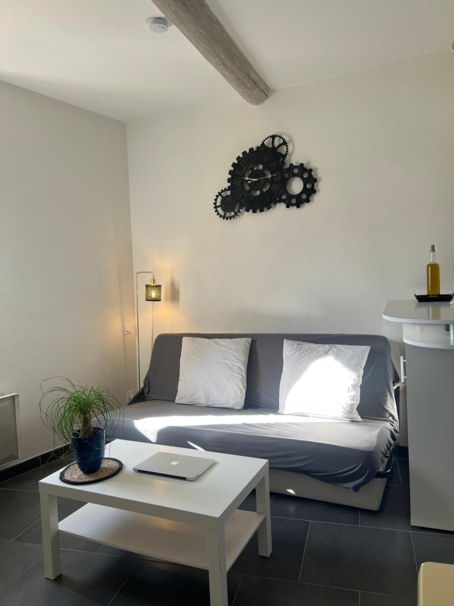 Cosy Studio Hyper Centre Avec Kitchenette & Climatisation كارْبُنْترا المظهر الخارجي الصورة